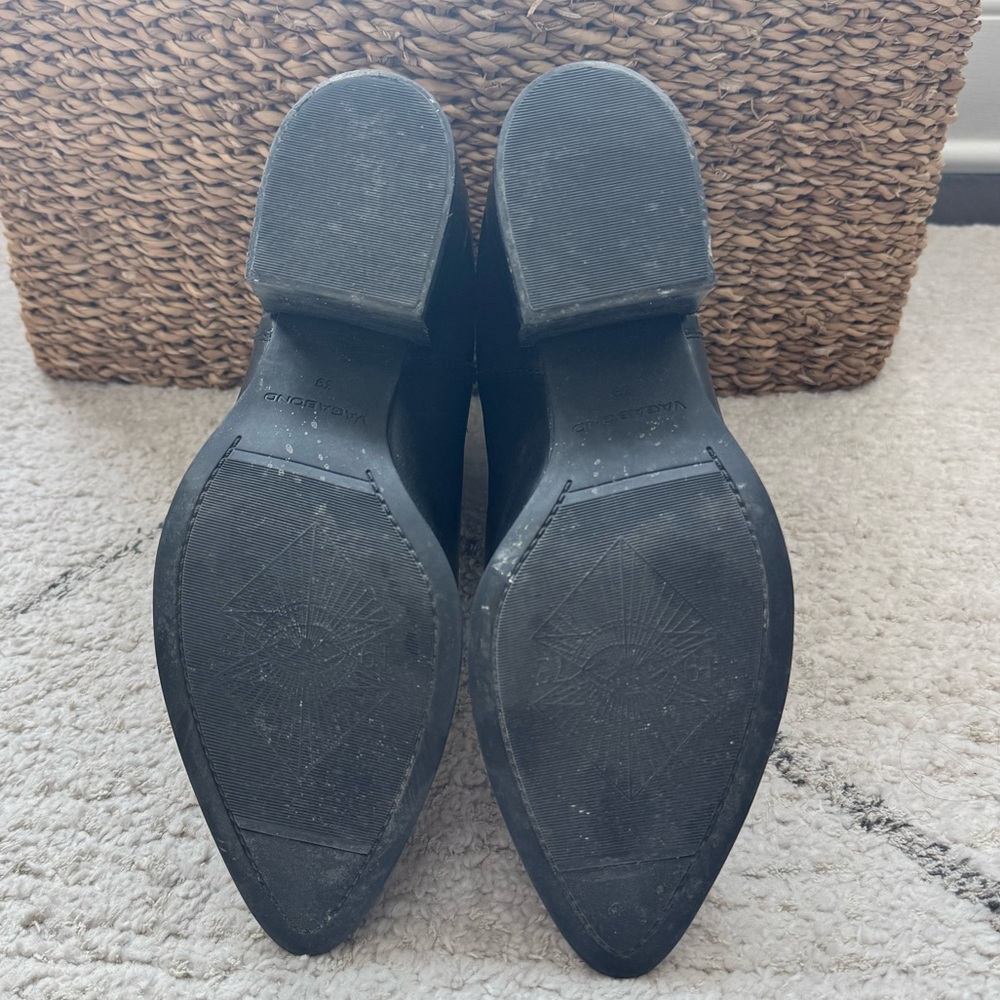 Vagabond Marja Pointy Toe Chelsea Boot - Picture 3 of 10
